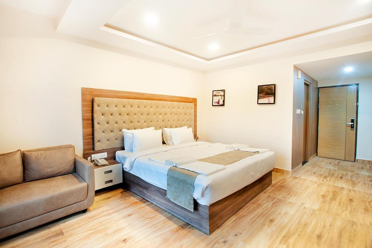 Abm Boutique Hotel By Purple Cloud Dod Jala Exteriör bild