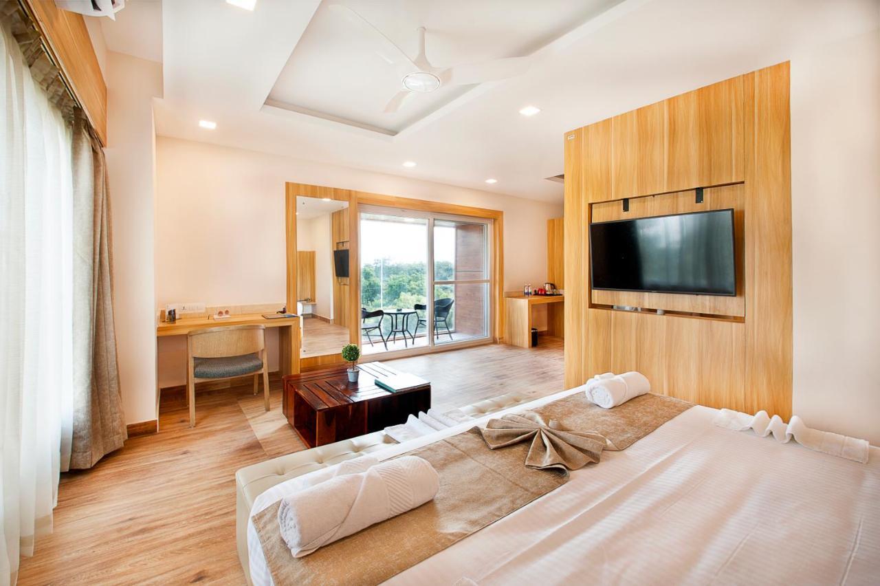 Abm Boutique Hotel By Purple Cloud Dod Jala Exteriör bild